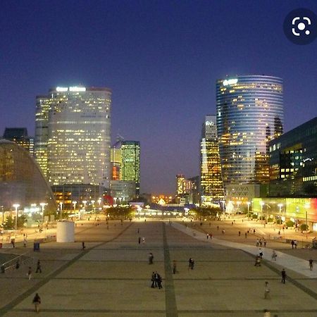 Studio Neuf Paris La Defense Metro 15 Rueil - Suresnes - Mont Valerien Eksteriør bilde
