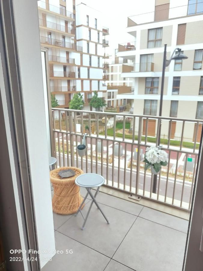 Studio Neuf Paris La Defense Metro 15 Rueil - Suresnes - Mont Valerien Eksteriør bilde